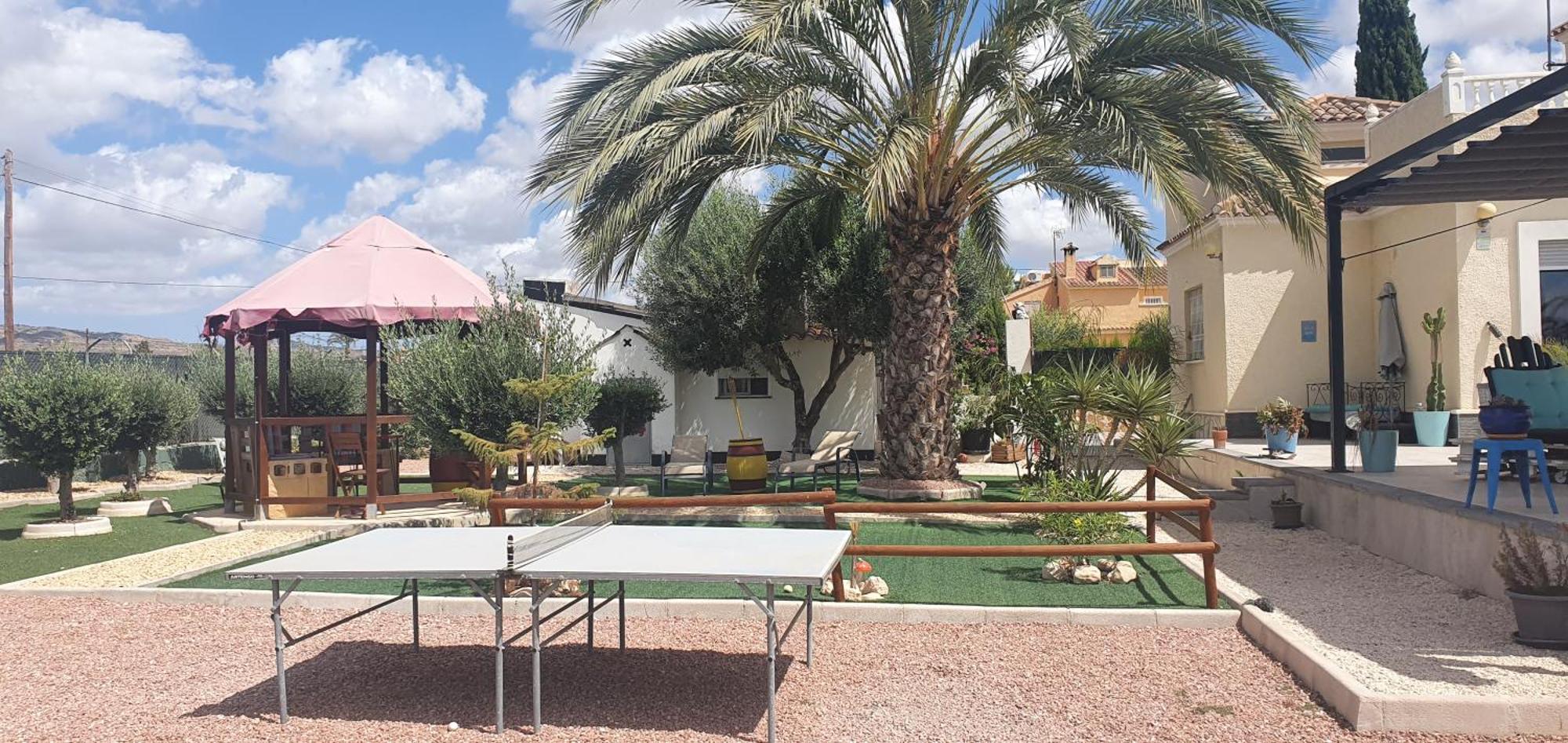 Casadelfenix Hotell Crevillente Exteriör bild